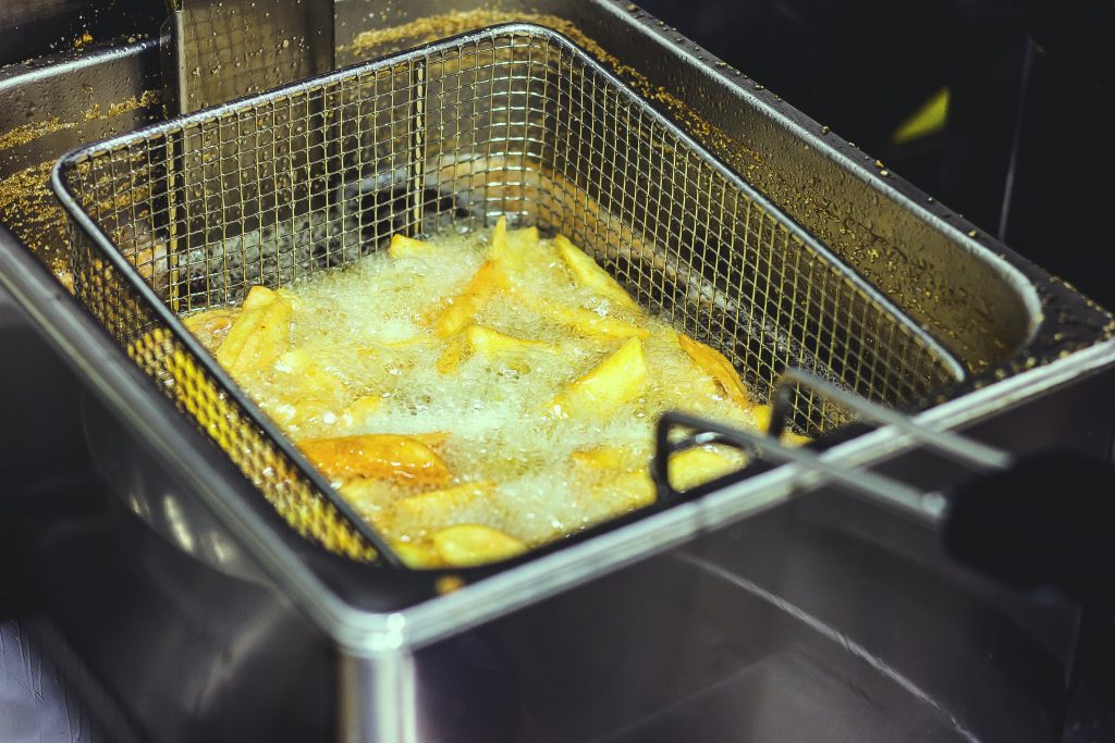 Read more about the article Rekomendasi Deep Fryer Dapur Komersial untuk Ukuran dan Jenis Makanan yang Tepat